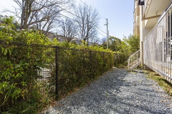 Renovated 3LDK Apartment in Kawasaki Near Yuri-ga-oka Station - Thumbnail 2
