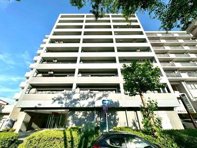 Renovated 3LDK Apartment Near Tsurumi Ichiba Station Yokohama - Thumbnail 2