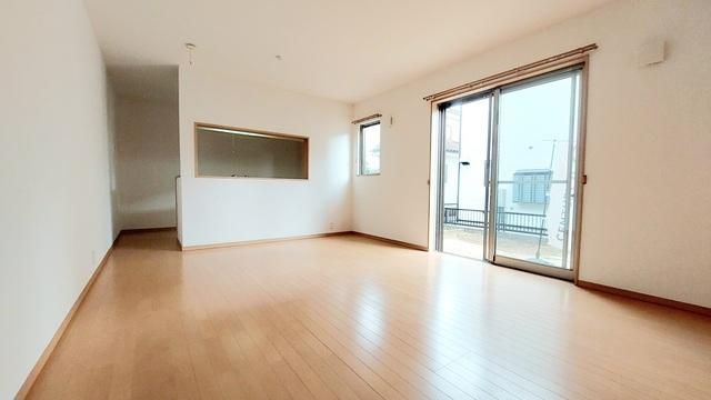 Renovated 4LDK House in Tokorozawa with 2 Car Spaces - Thumbnail 3