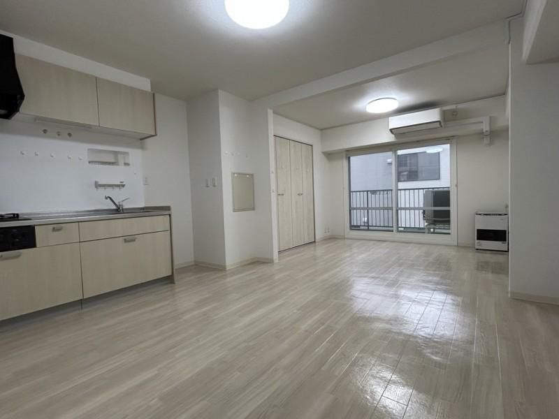 Studio Apartment for Sale in Toyohira-ku, Sapporo - Thumbnail 2