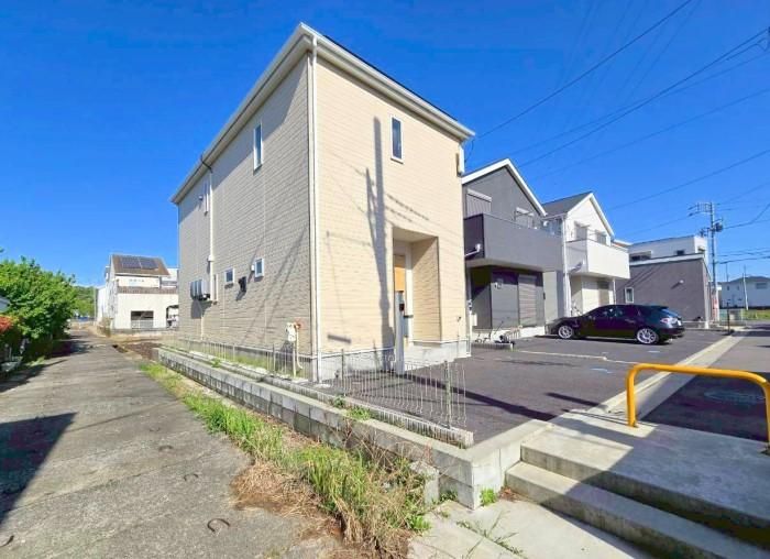Modern 3LDK House in Chigasaki with Solar Power - Thumbnail 3
