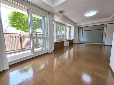 3LDK Renovated Apartment for Sale in Higashi-ku, Sapporo — Interior, Higashi, Hokkaido