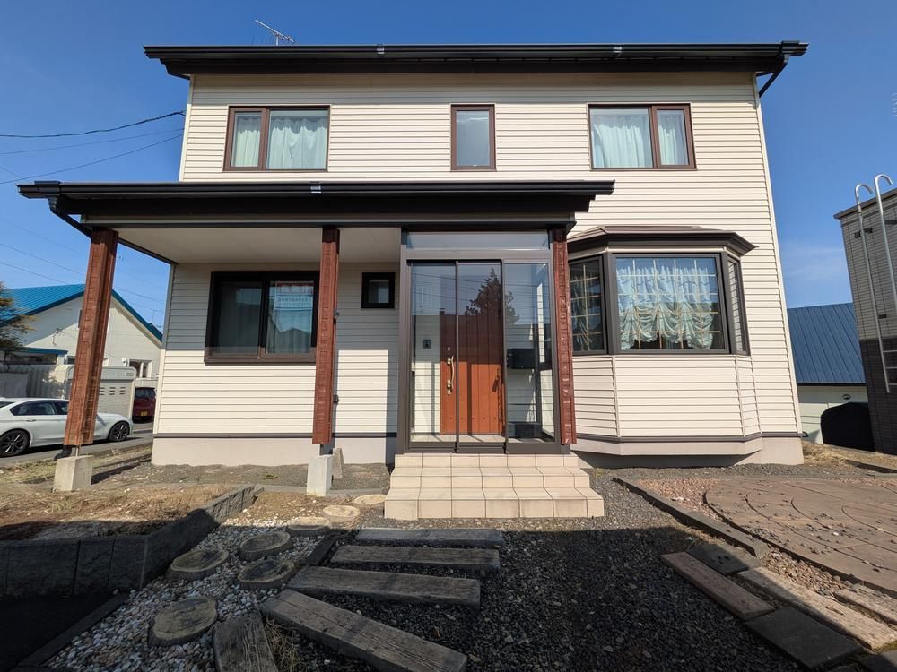 4LDK Detached House in Kitahiroshima, Hokkaido - 118.31m2 - Thumbnail 2