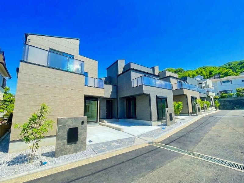 Land for Sale in Yokohama Yamate - 45.2M & 50.9M Yen Plots - Thumbnail 4
