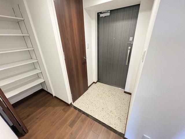 New 2LDK Apartment in Kyoto Kamigyo Ward - Thumbnail 2