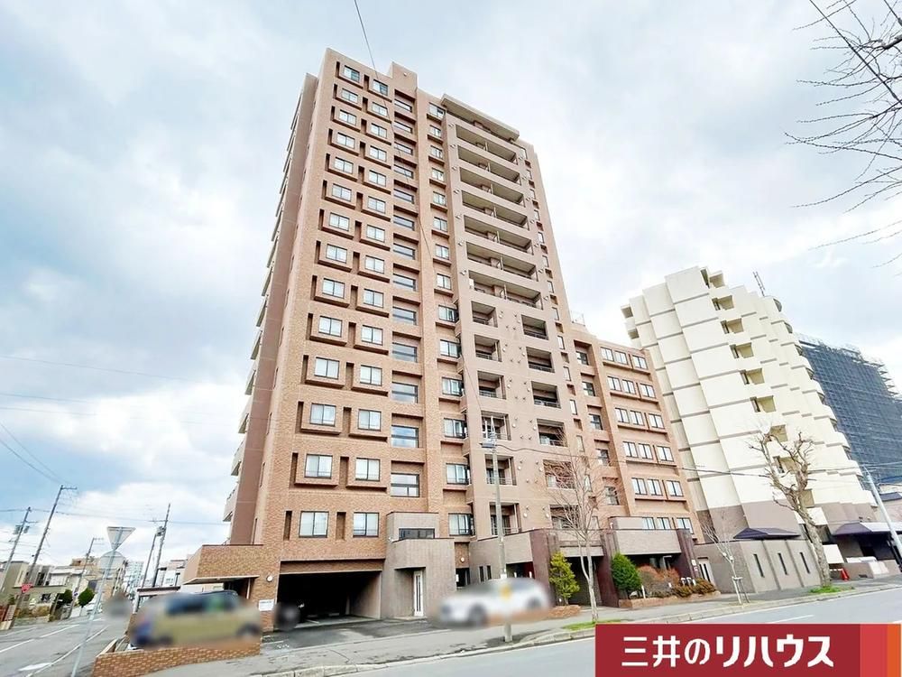 4LDK Apartment for Sale in Sapporo Chuo Ward 129.76m² - Thumbnail 4