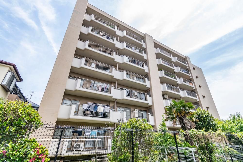 Renovated 3LDK Apartment in Funabashi, Chiba - Thumbnail 2