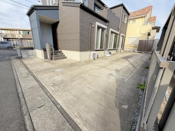 4LDK House for Sale in Toride, Ibaraki - 124m2 - Thumbnail 3