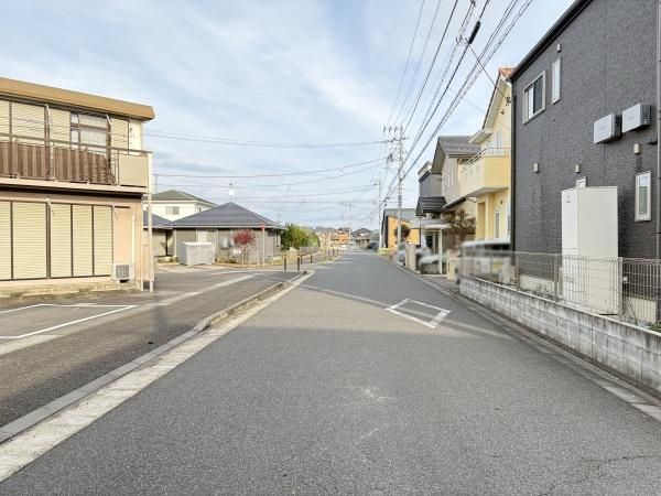 4LDK House for Sale in Toride, Ibaraki - 124m2 - Thumbnail 2