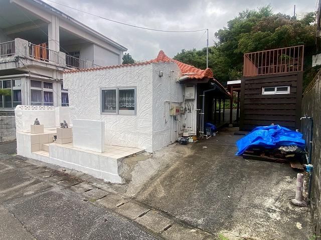 1DK Concrete House for Sale in Motobu, Okinawa – 140m² Land - Thumbnail 3