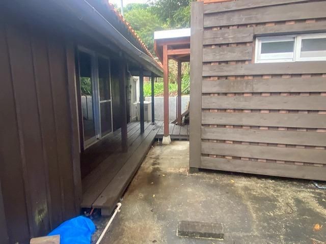 1DK Concrete House for Sale in Motobu, Okinawa – 140m² Land - Thumbnail 4