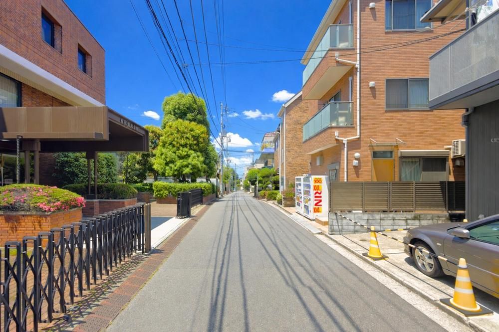 Shinjuku Okubo Land for Sale - Prime Tokyo Development Plot - Thumbnail 2