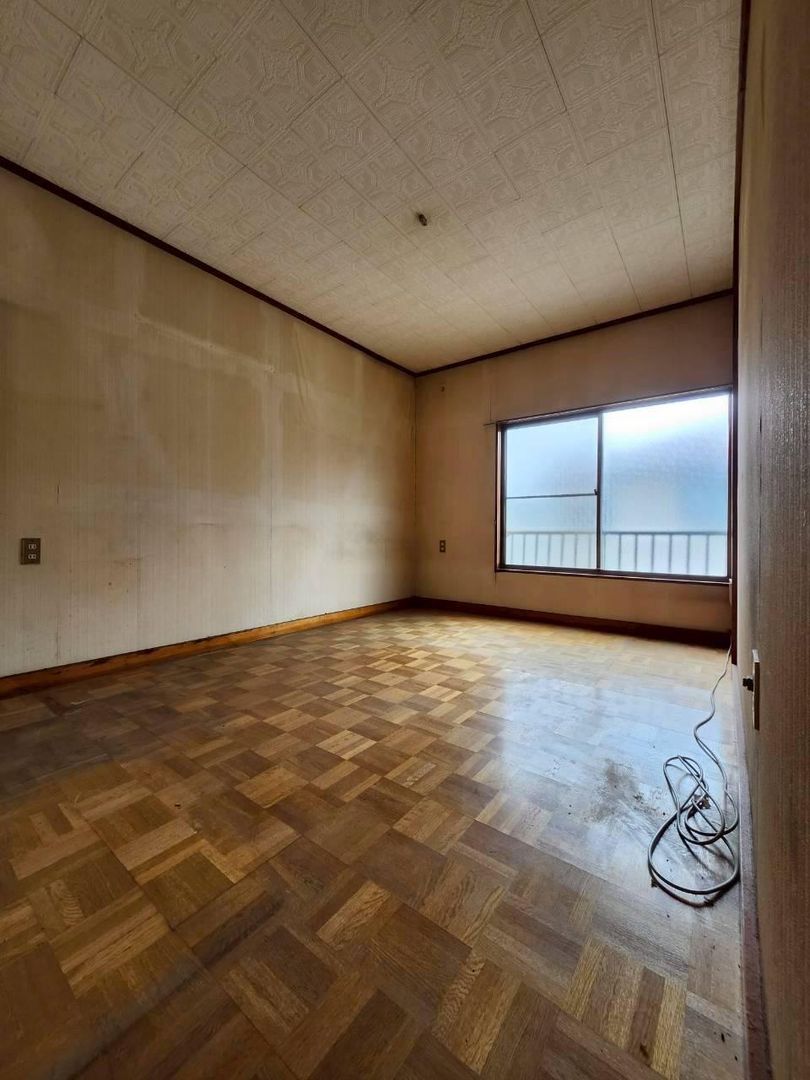 4LDK Resale House in Yokohama Asahi Ward – 8,800,000 Yen - Thumbnail 4