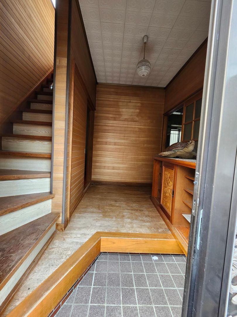 4LDK Resale House in Yokohama Asahi Ward – 8,800,000 Yen - Thumbnail 2