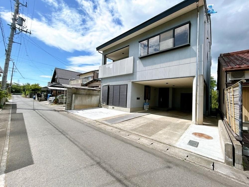 Renovated 7LDK House in Gifu City, 253 sqm - Thumbnail 2