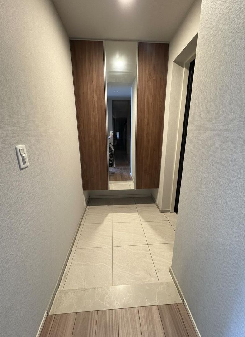 Premium Tower Utsubo Honmachi 2LDK Apartment for Sale in Osaka - Thumbnail 2
