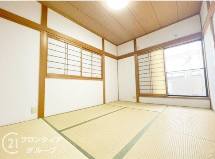 5K House for Sale Near Kami Station, Osaka | 2600万円 - Thumbnail 3