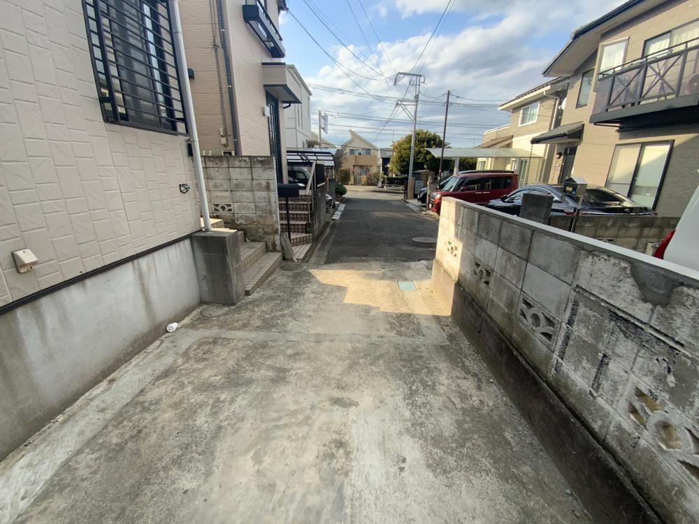 Renovated 3LDK Steel House in Hachioji, Tokyo - Thumbnail 2