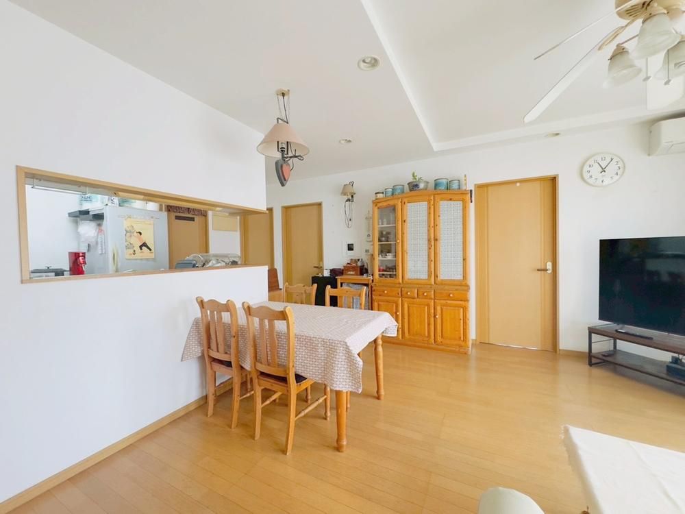 4LDK Apartment for Sale in Okinawa City, Okinawa - 88.19 sqm - Thumbnail 4