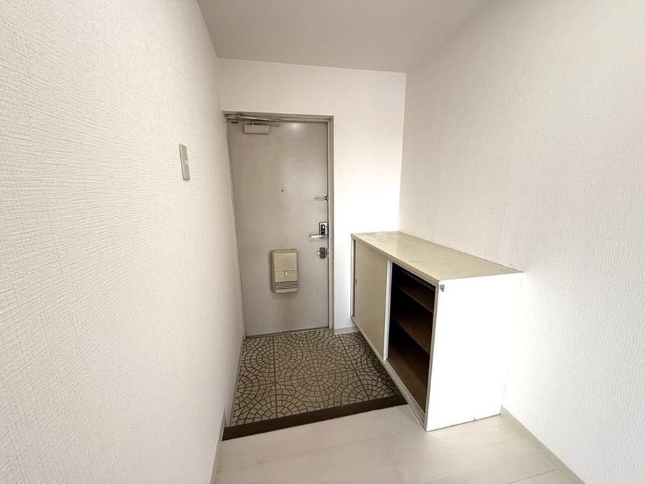 4LDK Apartment for Sale in Higashi Ward, Sapporo - 88.31m² - Thumbnail 2