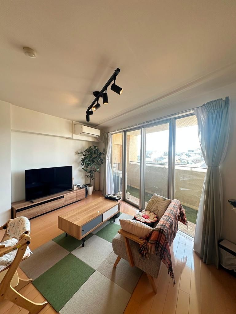 2LDK Apartment for Sale in Kanagawa-ku, Yokohama - 61m2 with Mount Fuji Views - Thumbnail 3