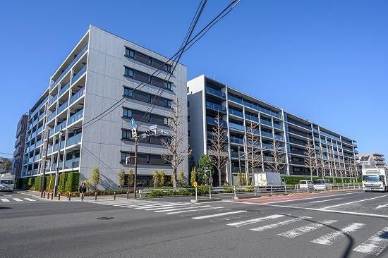 3LDK Apartment for Sale in Isogo, Yokohama - 75.3m2 - Thumbnail 2