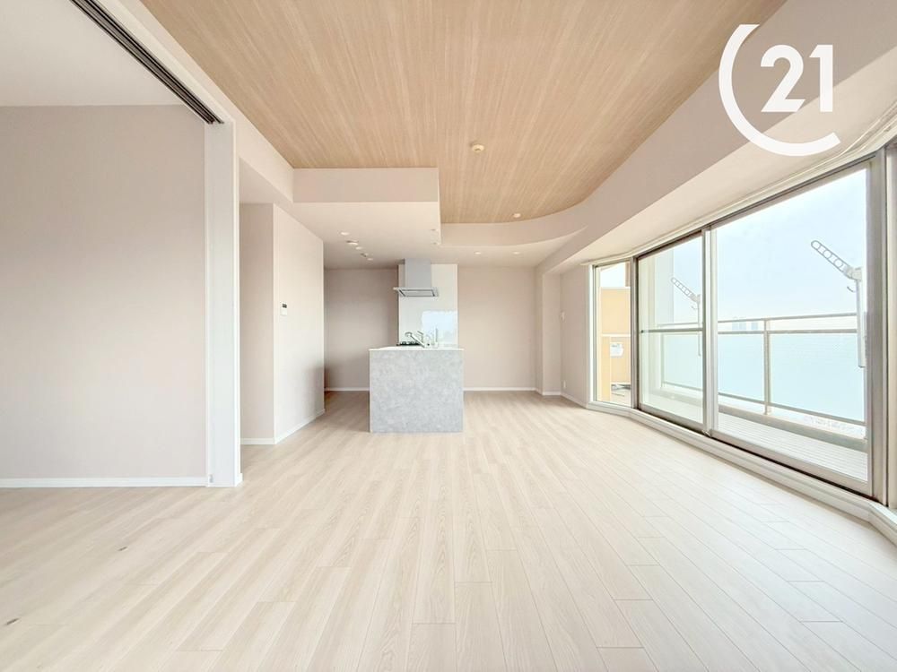 Renovated 3LDK Apartment in Aristo Riverside View Tower, Osaka - Thumbnail 4