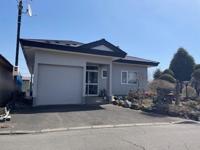 3LDK Single-Story House for Sale in Mukawa Town, Hokkaido - Thumbnail 2