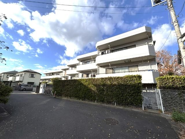 3LDK Apartment for Sale in Tama-ku, Kawasaki, 68.82m² - Thumbnail 2