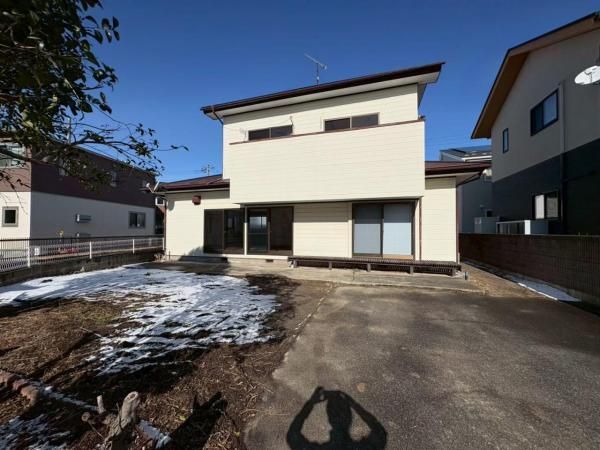 3LDK Detached House in Fukushima City with 233m2 Land - Thumbnail 2