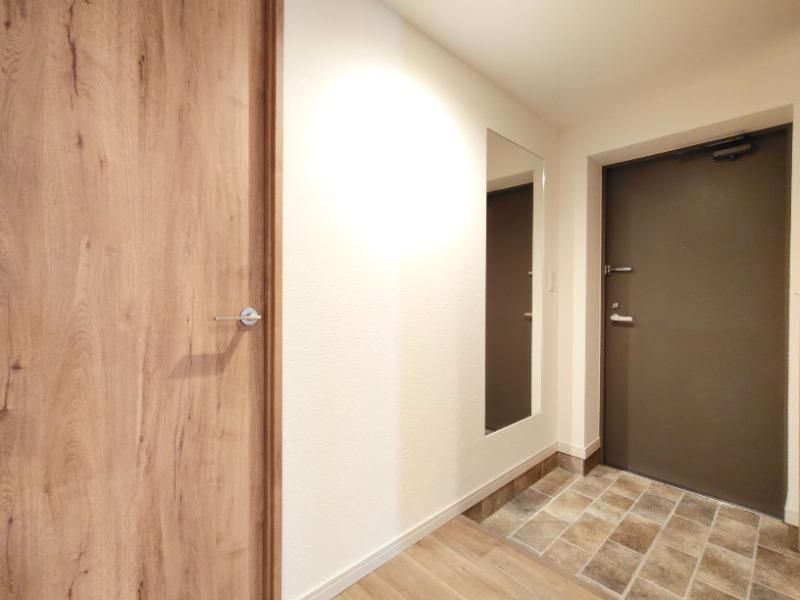 2LDK Apartment for Sale Near Nango 13-chome Station in Sapporo - Thumbnail 3