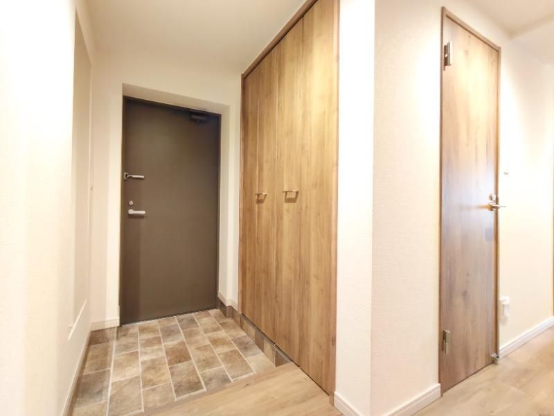 2LDK Apartment for Sale Near Nango 13-chome Station in Sapporo - Thumbnail 2
