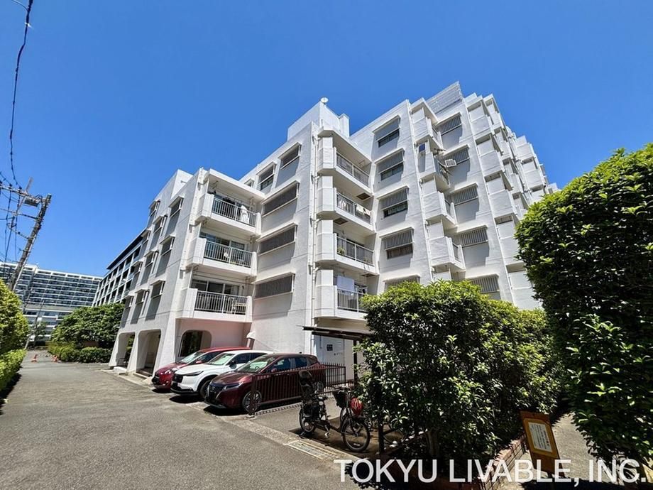 2LDK Apartment for Sale in Takatsu Ward, Kawasaki - Image 1