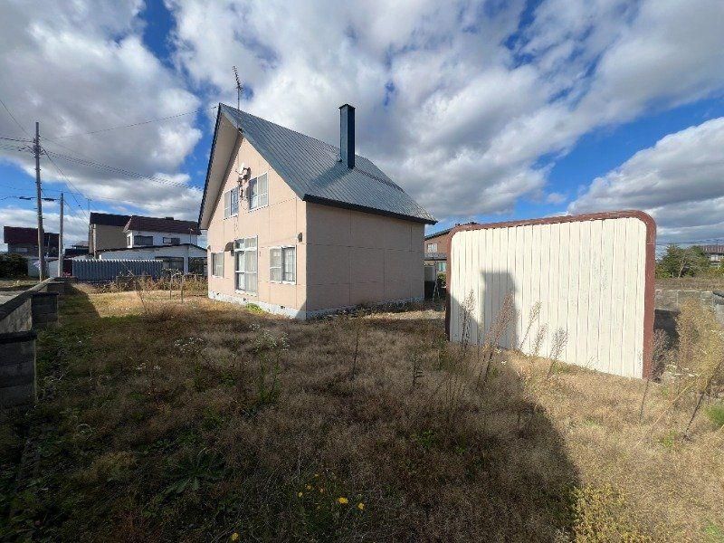 Land for Sale in Takikawa City, Hokkaido – 333 m² Corner Lot - Thumbnail 4