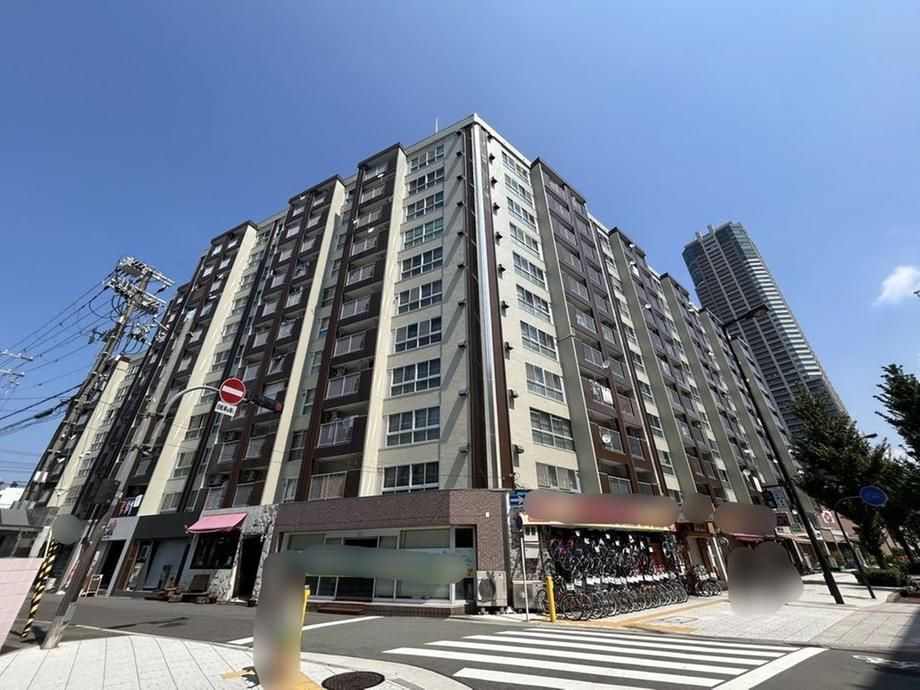1LDK Apartment for Sale in Minato Ward, Osaka - Thumbnail 3