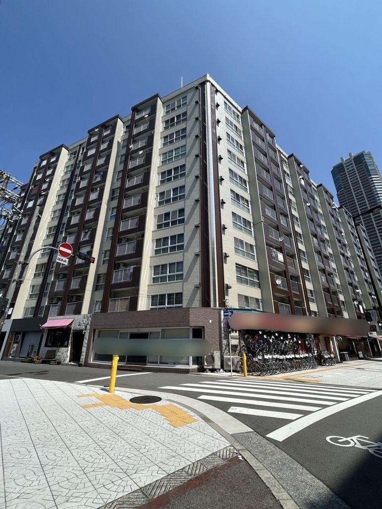 1LDK Apartment for Sale in Minato Ward, Osaka - Thumbnail 2