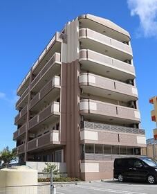 RC Apartment in Urasoe City, Okinawa - 14 Storeys, Built 2005 - Thumbnail 4