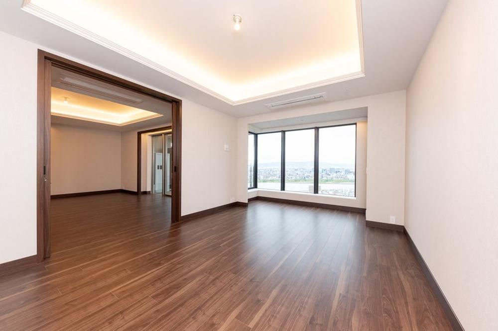 New 1LDK Apartment in Kita Ward, Osaka – 83.03m2, 46-Story Tower - Thumbnail 3