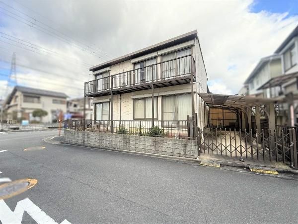 4LDK Corner-Lot House for Sale in Hikarigaoka, Ikoma, Nara - Thumbnail 4