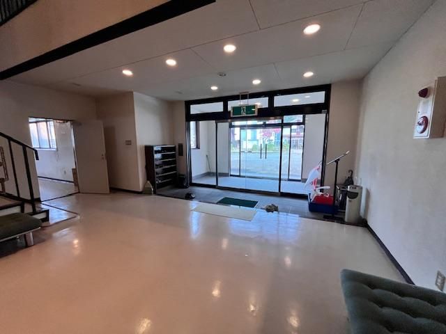 5LDK Former Resort with Onsen Potential in Minamiuonuma - Image 1