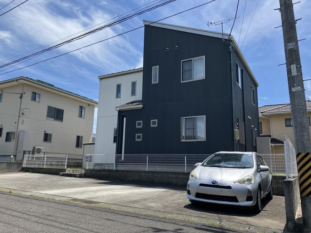 5LDK House for Sale in Fukushima City - 132m2 on 304m2 Land - Thumbnail 2