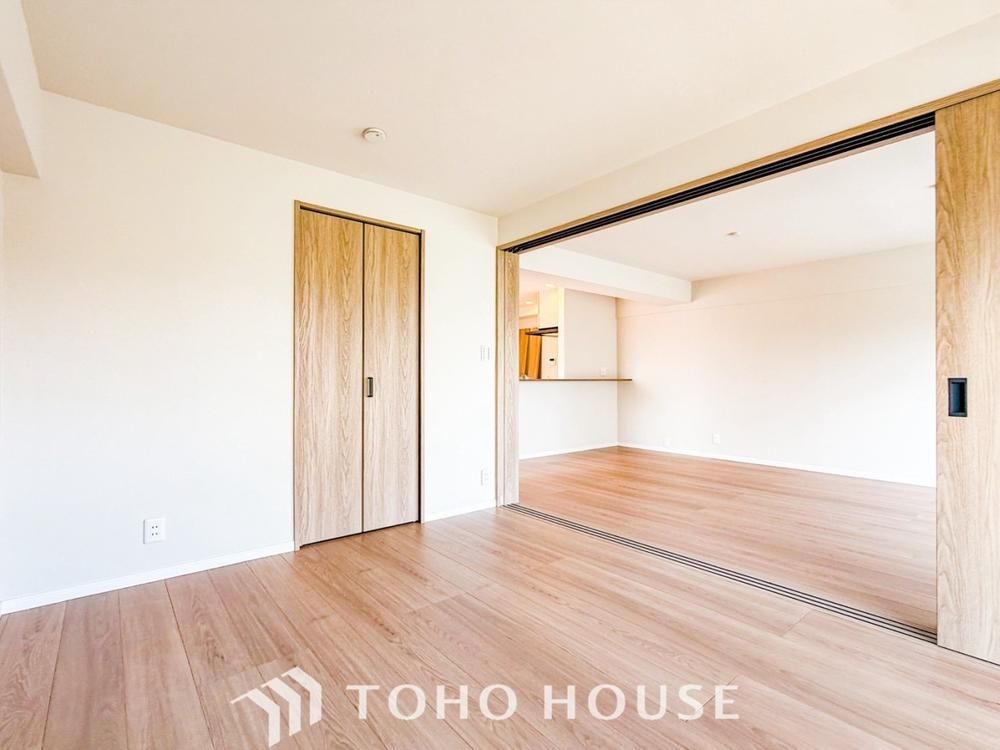 Renovated 3LDK Apartment Near Tonomae Station, Kawasaki - Thumbnail 3
