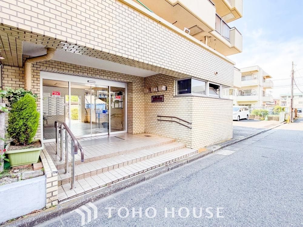 Renovated 3LDK Apartment Near Tonomae Station, Kawasaki - Thumbnail 2
