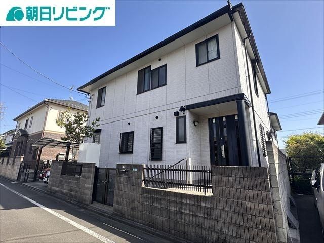 5LDK House for Sale in Akishima City, Tokyo - 190 sqm Land - Thumbnail 2