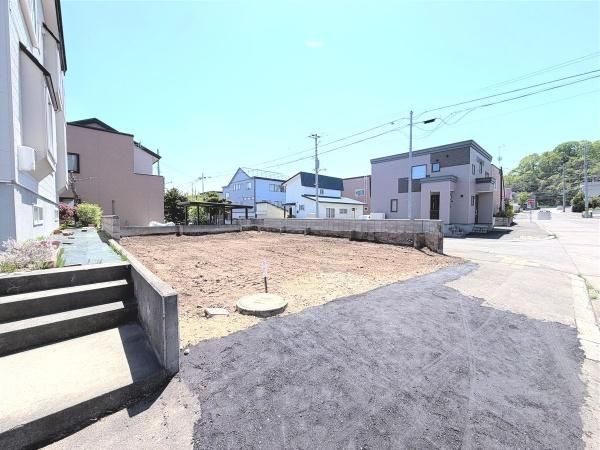 Building Land for Sale in Nishi-ku, Sapporo - 179.58 m² Corner Lot - Thumbnail 4