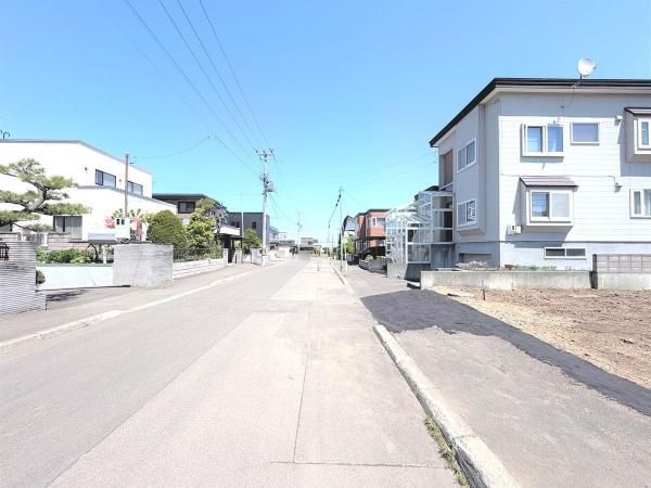 Building Land for Sale in Nishi-ku, Sapporo - 179.58 m² Corner Lot - Thumbnail 2