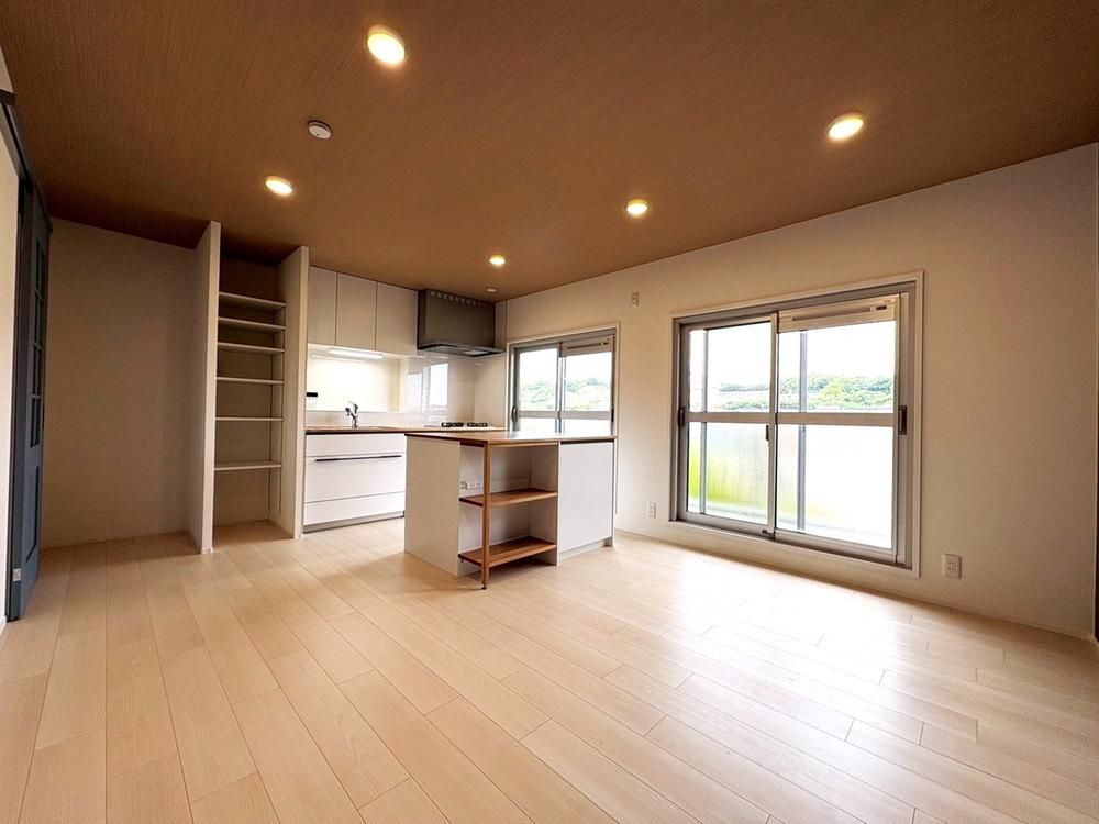 2LDK Apartment for Sale in Konandai, Yokohama - Thumbnail 3