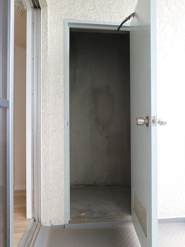 Renovated 3LDK Apartment Near Motosumiyoshi Station in Kawasaki - Thumbnail 3