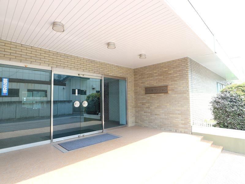 Renovated 3LDK Apartment Near Motosumiyoshi Station in Kawasaki - Thumbnail 4