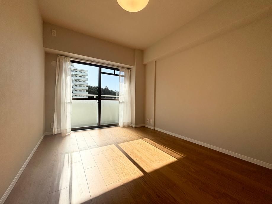Renovated 3LDK Apartment in Ebina, Kanagawa - 70.12m² - Thumbnail 4